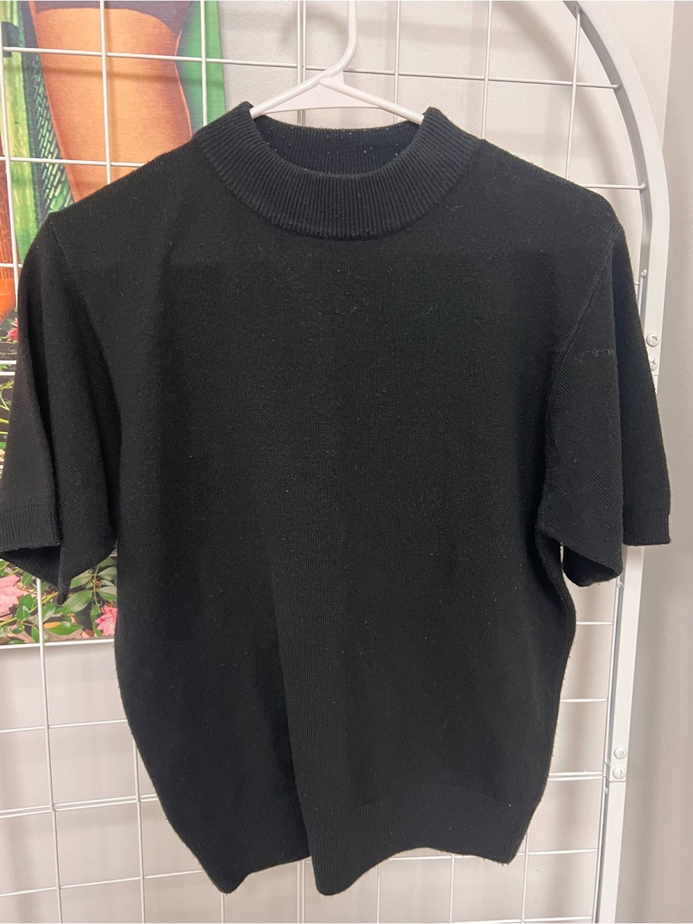 Sag Harbor Black Short-Sleeve Crewneck Sweater